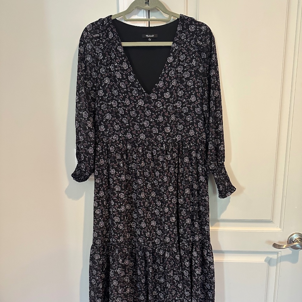 Madewell Albertine V-neck Tiered Midi Dress - Georgette Size Small - Picture 2 of 4